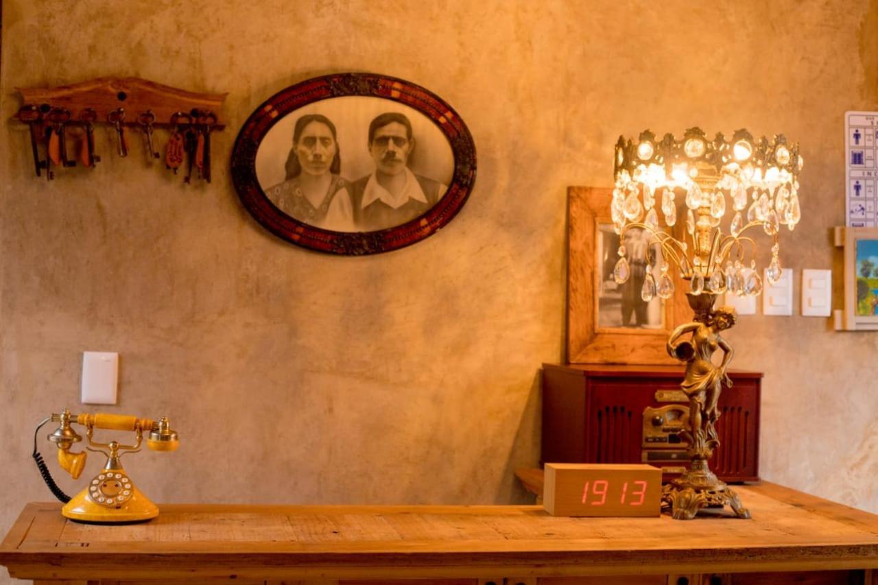 Hotel Casa De Gandhi ซานกริสโตบัล เด ลาสกาซาส ภายนอก รูปภาพ